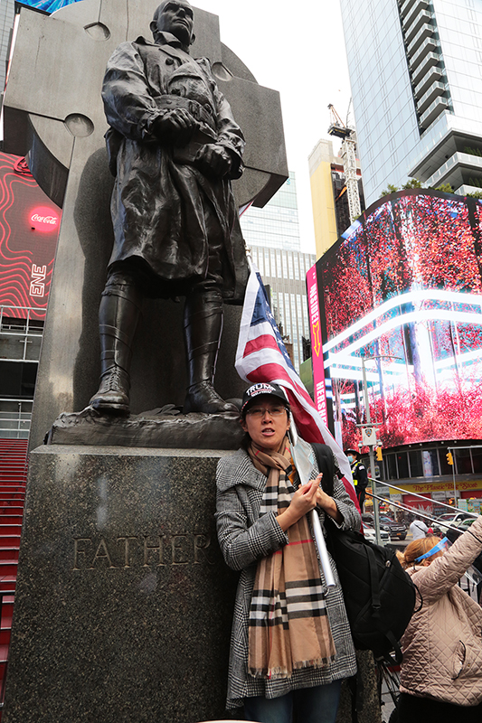 Anti-Trump : Rally : Pro-Trump : New York City : Times Square : Richard Moore : Photographer : Photojournalist